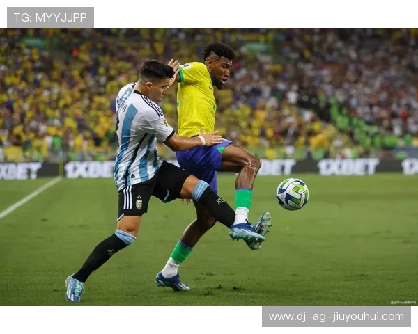 冬季寒冷挑战下的足球对决 赛场上的热血与坚持